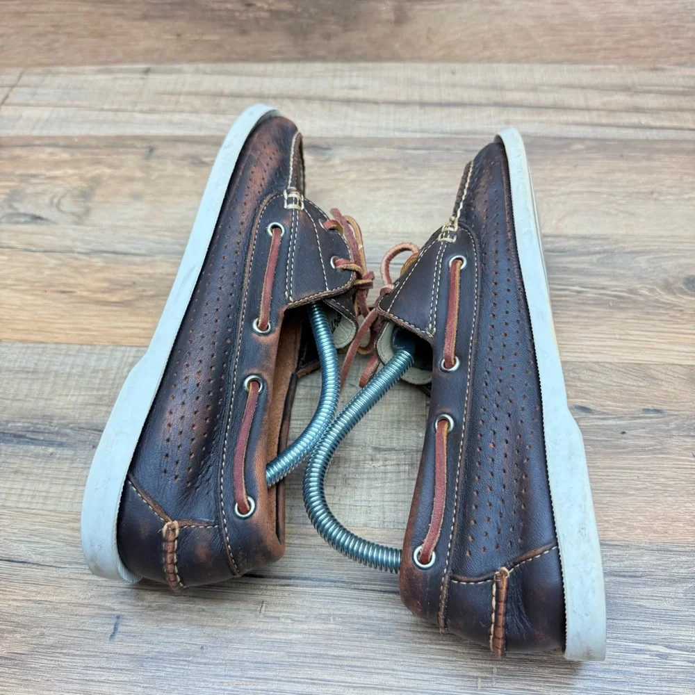 LL bean women size 8 Brown Leather Boat Shoes
